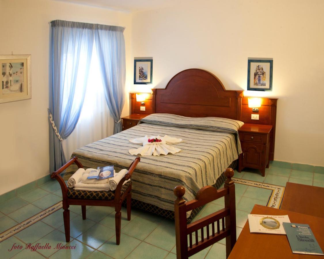 Hotel Isolabella Ventotene Exterior photo