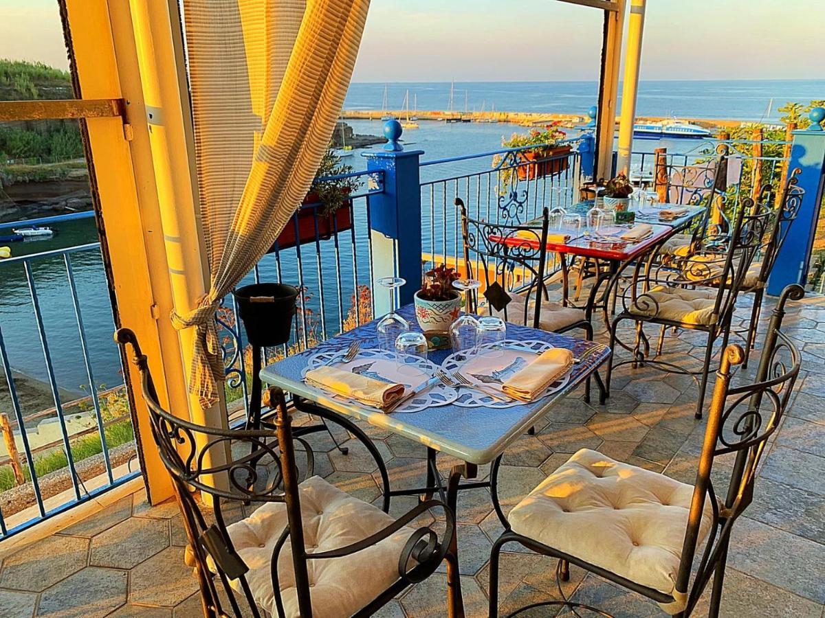 Hotel Isolabella Ventotene Exterior photo
