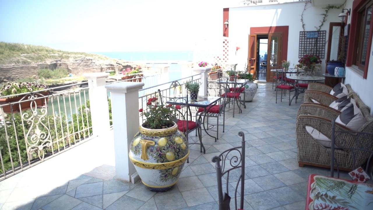 Hotel Isolabella Ventotene Exterior photo