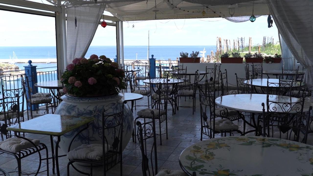 Hotel Isolabella Ventotene Exterior photo